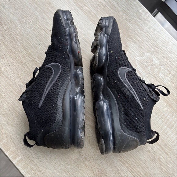 Nike Vapormax Men's Black Athletic Shoes Size 11.5 - Picture 5 of 10